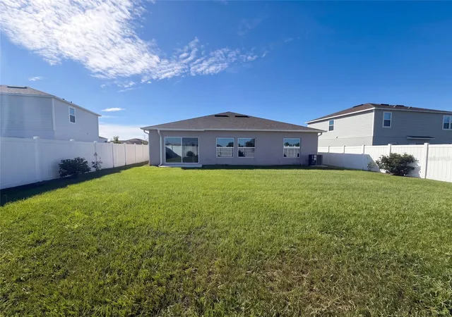Photo 4 of Single family home for sale at 124 Citrine Loop, Kissimmee, FL 34758 | MLS# O6448366 | Listing updated on 2026-10-08