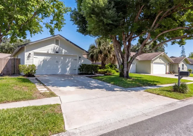 Photo 2 of Single family home for sale at 963 N Jerico Dr, Casselberry, FL 32707 | MLS# O6448368 | Listing updated on 2026-10-08