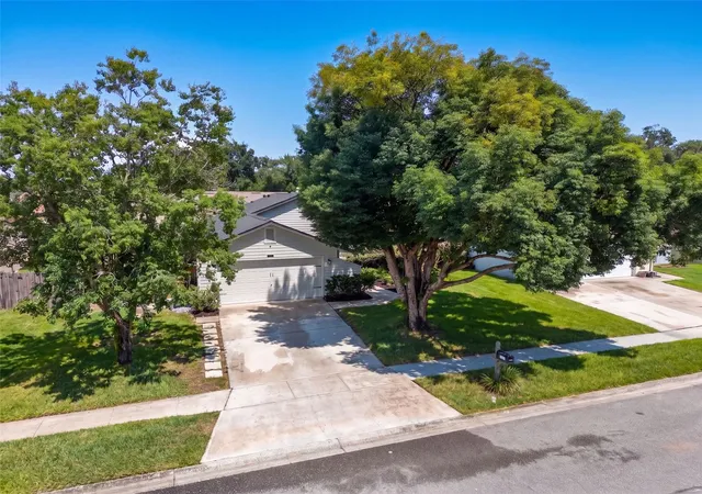 Photo 3 of Single family home for sale at 963 N Jerico Dr, Casselberry, FL 32707 | MLS# O6448368 | Listing updated on 2026-10-08