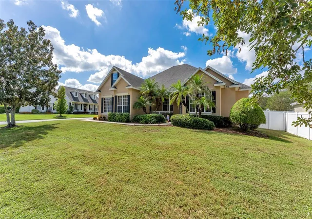 Photo 3 of Single family home for sale at 5871 High Ridge Loop, Lakeland, FL 33812 | MLS# L4965634 | Listing updated on 2026-10-22