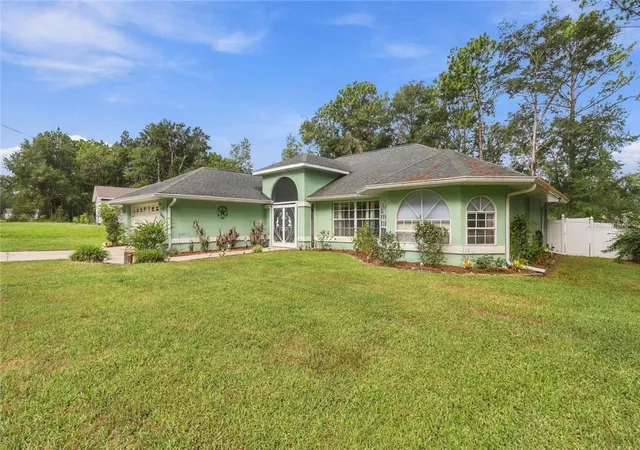 Single family home for sale at 8090 N Golfview Dr, Citrus Springs, FL 34434 | MLS# CC858453