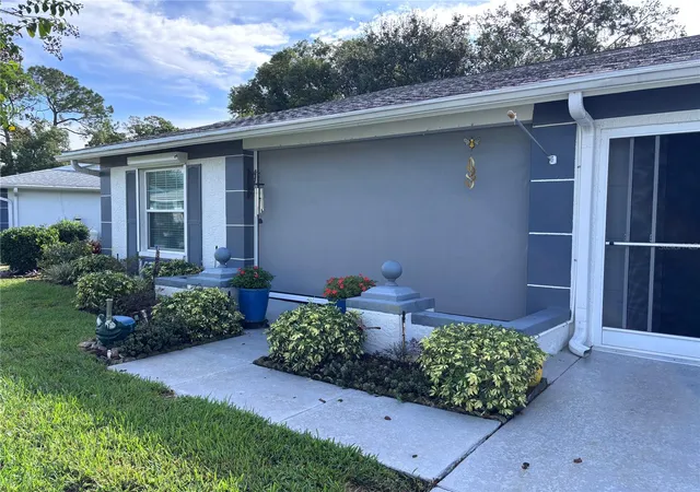 Photo 4 of House for sale at 11120 SANDTRAP DRIVE, Port Richey, FL 34668 | MLS# W7890195 | Listing updated on 2026-10-10