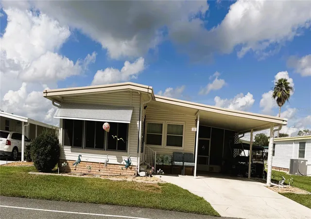 Manufactured home for sale at 351 Hawthorne Blvd, LEESBURG, FL 34748 | MLS# G5118819
