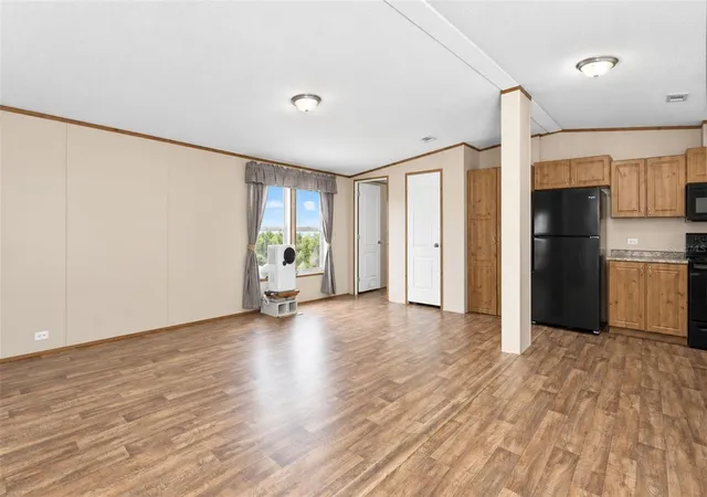 Photo 4 of Manufactured home for sale at 9066 Pinehaven Way, Englewood, FL 34224 | MLS# D6149093 | Listing updated on 2026-10-09