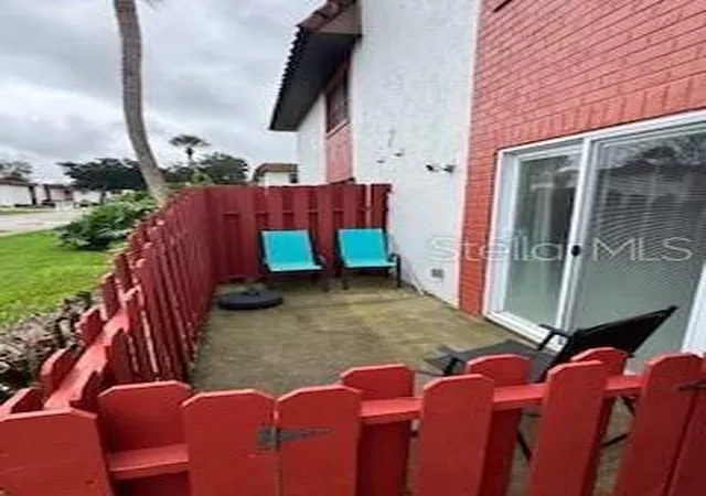 Photo 2 of Condo for sale at 910 Big Tree Rd #7-2, South Daytona, FL 32119 | MLS# O6448376 | Listing updated on 2026-10-09