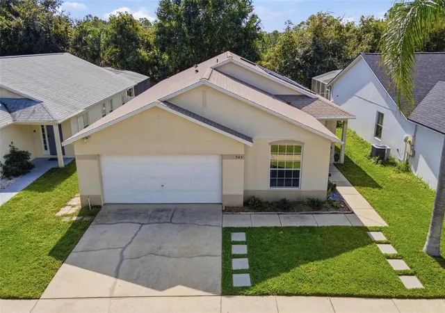Photo 1 of Single family home for sale at 945 Clear Crk Cir, Clermont, FL 34714 | MLS# G5118821 | Listing updated on 2026-10-20