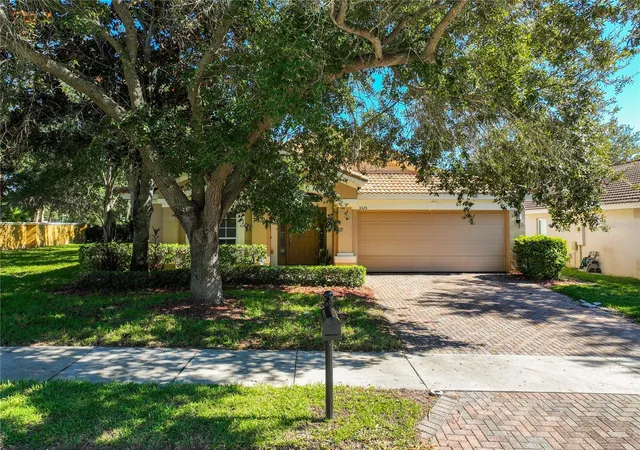 Photo 1 of Single family home for sale at 3315 Flamborough Dr, Orlando, FL 32835 | MLS# O6448379 | Listing updated on 2026-10-29