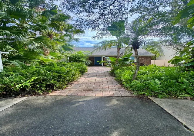 Single family home for sale at 207 W Davis Blvd, TAMPA, FL 33606 | MLS# TB8556218
