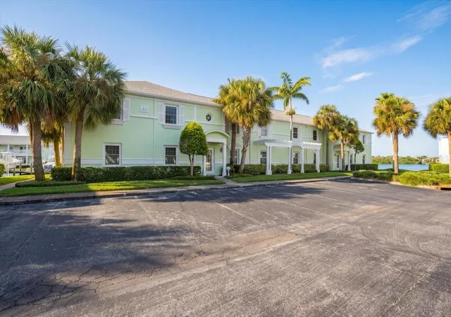 Photo 1 of Condo for sale at 5153 Salmon Dr Se #B, Saint Petersburg, FL 33705 | MLS# TB8556222 | Listing updated on 2026-10-09