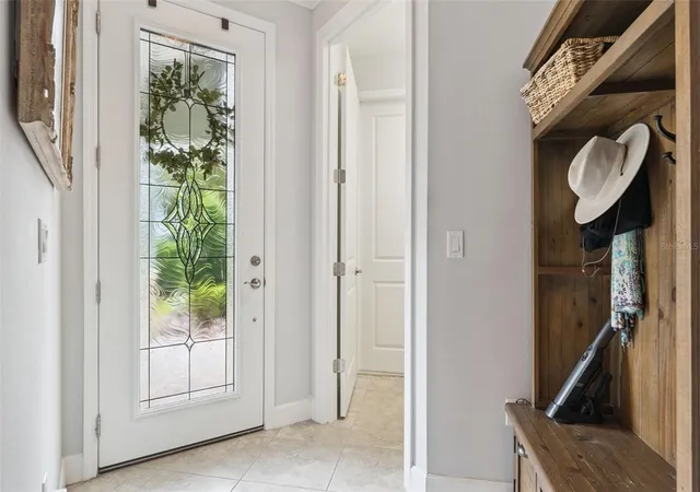 Photo 3 of Single family home for sale at 1305 Hayton Ave, Deland, FL 32724 | MLS# O6448386 | Listing updated on 2026-10-09