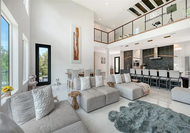Photo 4 of Single family home for sale at 327 Roberts Rd, Nokomis, FL 34275 | MLS# A4708918 | Listing updated on 2026-10-09