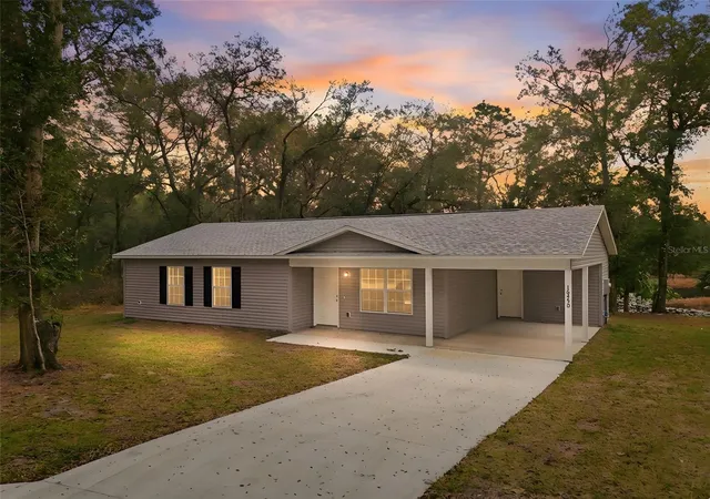 Photo 1 of Single family home for sale at 16450 SE 57th Place, Ocklawaha, FL 32179 | MLS# OM733696 | Listing updated on 2026-10-13