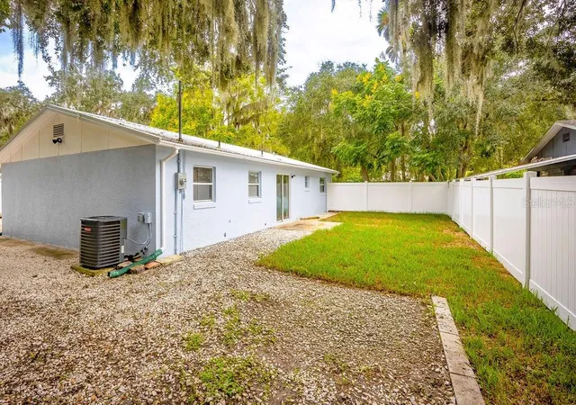 Photo 3 of Single family home for sale at 2229 Mango Tree Dr, Edgewater, FL 32141 | MLS# O6448391 | Listing updated on 2026-10-09