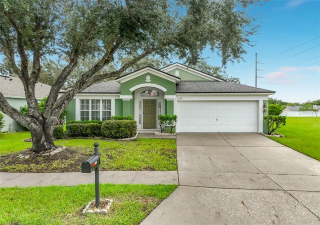 Photo 3 of Single family home for sale at 1199 Snug Harbor Dr, Casselberry, FL 32707 | MLS# O6448400 | Listing updated on 2026-10-11