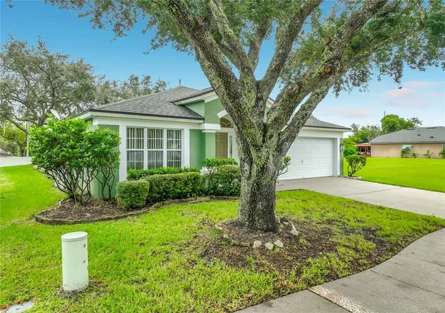 Photo 3 of Single family home for sale at 1199 Snug Harbor Dr, Casselberry, FL 32707 | MLS# O6448400 | Listing updated on 2026-10-11