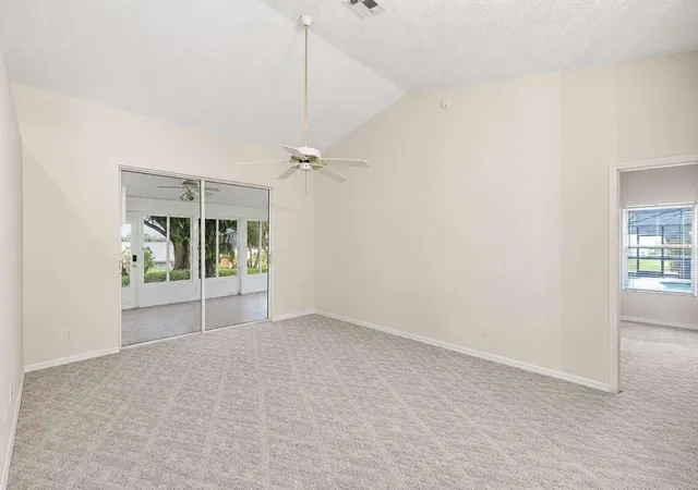 Photo 1 of Single family home for sale at 24725 Brightwater Ct, Leesburg, FL 34748 | MLS# TB8556231 | Listing updated on 2026-10-10
