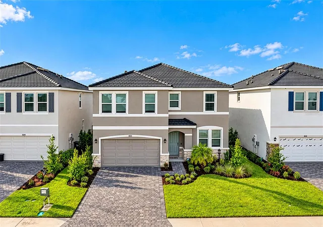 Single family home for sale at 18211 Thistleberry Pl, Bradenton, FL 34211 | MLS# A4708920