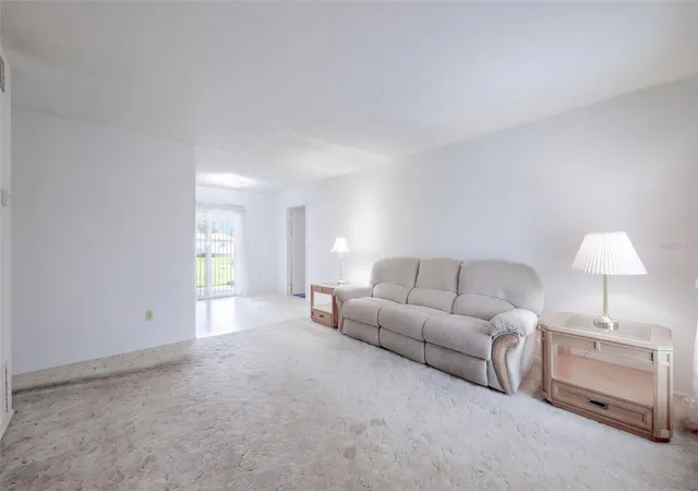 Photo 3 of Single family home for sale at 6657 Gunnell Ct, Orlando, FL 32809 | MLS# O6448404 | Listing updated on 2026-10-10