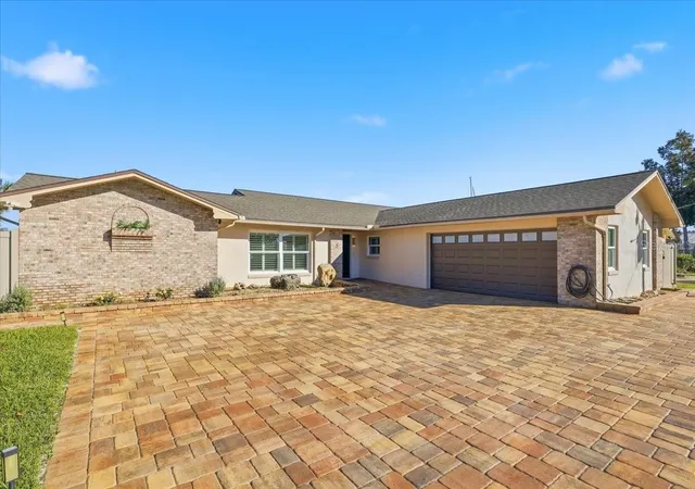 Photo 4 of Single family home for sale at 5 Cheyenne Ct, Palm Coast, FL 32137 | MLS# FC322003 | Listing updated on 2026-10-26