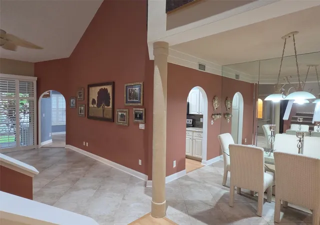 Photo 4 of Townhouse for sale at 450 Date Palm Ct NE, Saint Petersburg, FL 33703 | MLS# TB8556242 | Listing updated on 2026-10-09