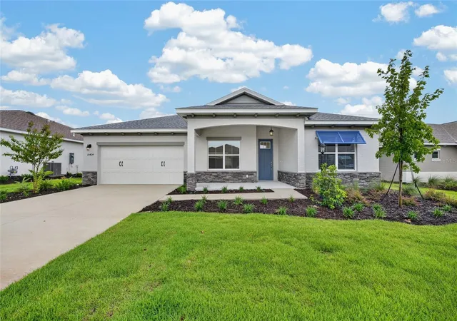 Photo 2 of Single family home for sale at 10424 Sw 106th Court, Ocala, FL 34481 | MLS# OM733701 | Listing updated on 2026-10-09
