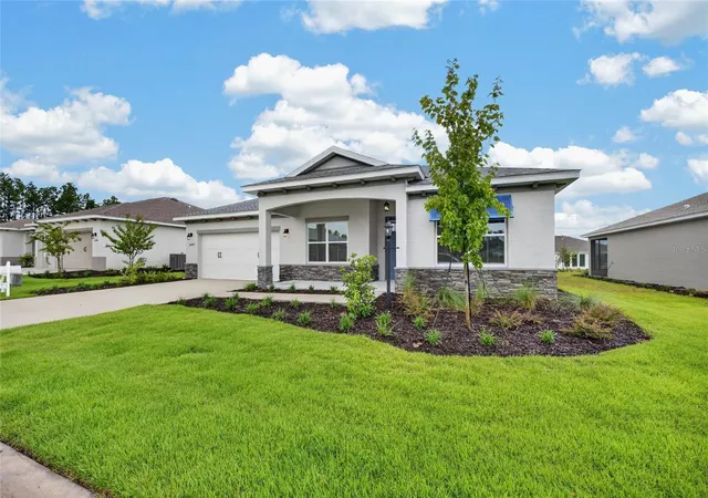Photo 3 of Single family home for sale at 10424 Sw 106th Court, Ocala, FL 34481 | MLS# OM733701 | Listing updated on 2026-10-09