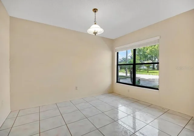 Photo 3 of Single family home for sale at 3600 Biscayne Dr, Winter Springs, FL 32708 | MLS# V4951714 | Listing updated on 2026-10-10