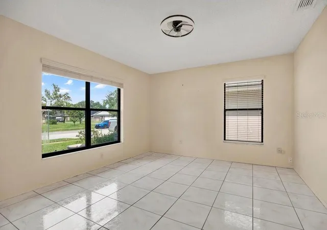 Photo 4 of Single family home for sale at 3600 Biscayne Dr, Winter Springs, FL 32708 | MLS# V4951714 | Listing updated on 2026-10-10