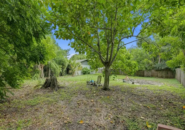 Photo 3 of Single family home for sale at 2219 11th Avenue W, Bradenton, FL 34205 | MLS# A4708928 | Listing updated on 2026-10-08