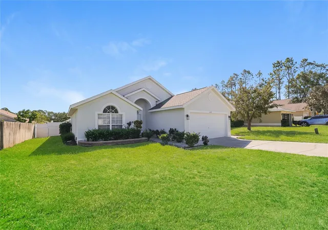 Photo 1 of Single family home for sale at 2222 Majestic Eagle Cir, Clermont, FL 34714 | MLS# C7531749 | Listing updated on 2026-10-09