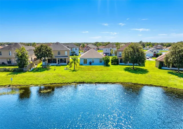 Photo 3 of Single family home for sale at 2317 Walnut Cyn Dr, Kissimmee, FL 34758 | MLS# O6448412 | Listing updated on 2026-10-09