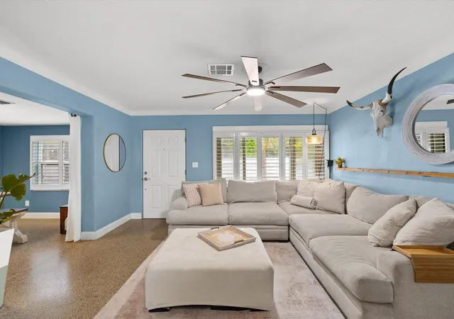 Photo 3 of Single family home for sale at 2375 N 81st Street, Saint Petersburg, FL 33710 | MLS# W7890199 | Listing updated on 2026-10-09