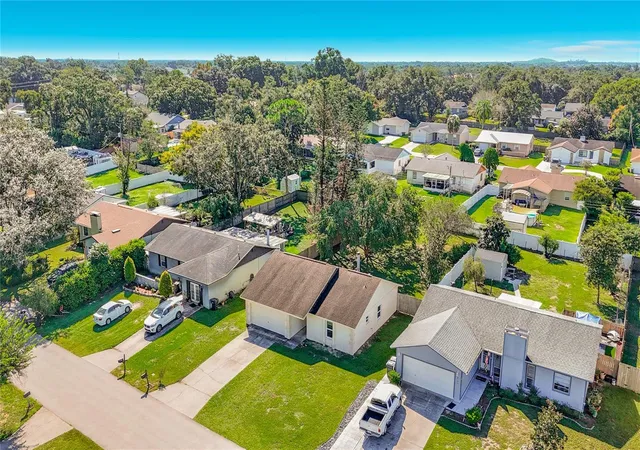 Photo 3 of Single family home for sale at 3749 Feather Dr, Lakeland, FL 33812 | MLS# L4965639 | Listing updated on 2026-10-23