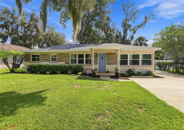 Photo 2 of Single family home for sale at 82 Melodie Ln, Deland, FL 32724 | MLS# V4951716 | Listing updated on 2026-10-09