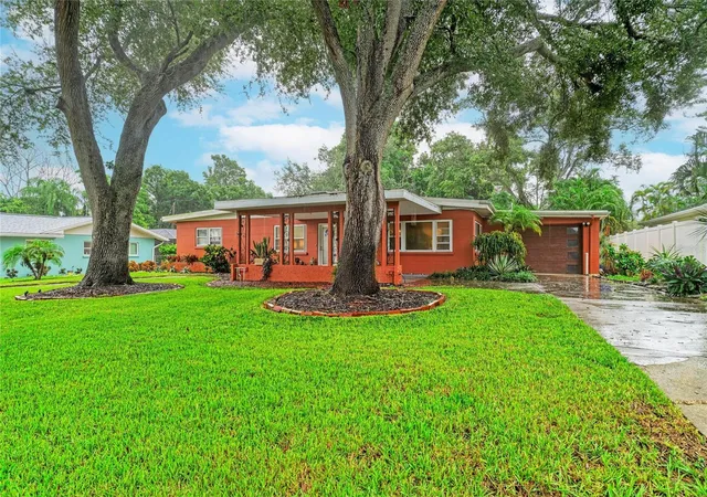 Single family home for sale at 126 Holly Ave, SARASOTA, FL 34243 | MLS# A4708933