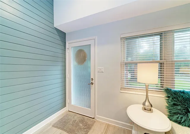 Photo 3 of Single family home for sale at 126 Holly Ave, Sarasota, FL 34243 | MLS# A4708933 | Listing updated on 2026-10-09
