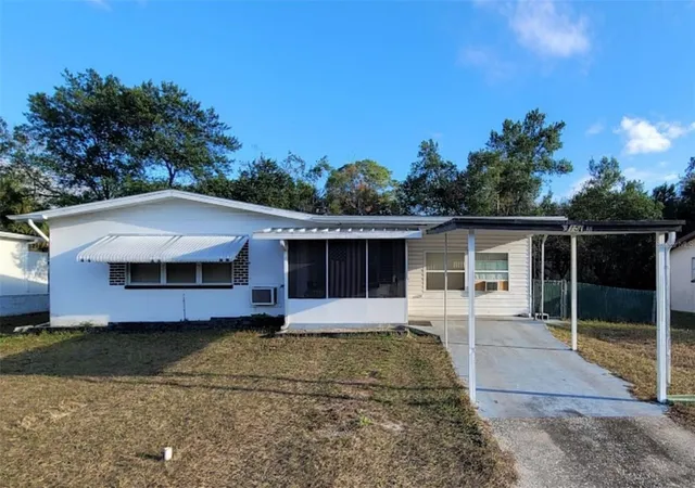 Single family home for sale at 15 N Wadsworth Ave, BEVERLY HILLS, FL 34465 | MLS# OM733703