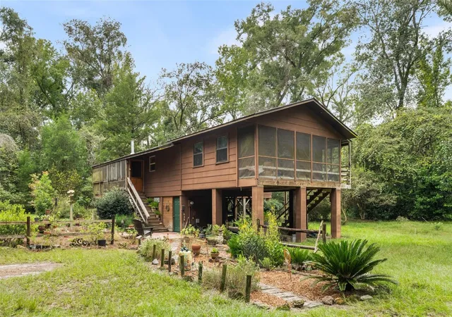 Photo 1 of Single family home for sale at 568 Sw Rattlesnake Glen, Fort White, FL 32038 | MLS# GC544047 | Listing updated on 2026-10-21