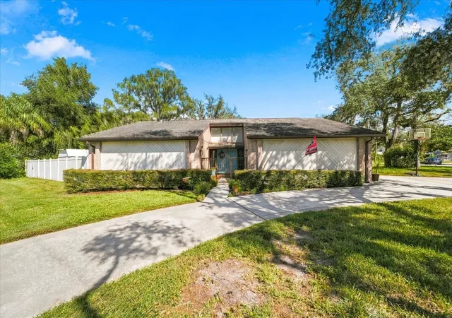 Photo 1 of Single family home for sale at 2231 S Village Ave, Tampa, FL 33612 | MLS# TB8556257 | Listing updated on 2026-10-26