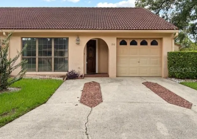 Photo 1 of Single family home for sale at 1910 Sw 34th Court, Ocala, FL 34474 | MLS# OM733705 | Listing updated on 2026-10-09