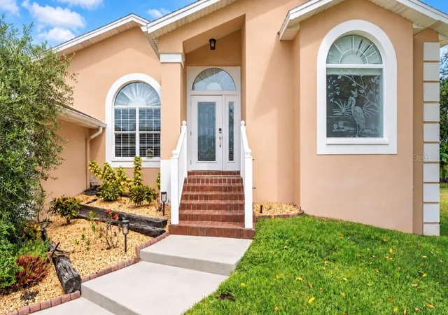 Photo 4 of Single family home for sale at 121 7th Street, Belleair Beach, FL 33786 | MLS# TB8556261 | Listing updated on 2026-10-09