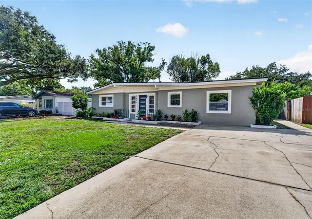 Photo 3 of Single family home for sale at 3486 Floral Dr, Largo, FL 33771 | MLS# TB8556267 | Listing updated on 2026-10-11