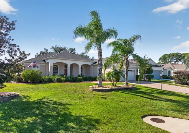 Photo 2 of Single family home for sale at 24151 Belle Mede Dr, Leesburg, FL 34748 | MLS# G5118829 | Listing updated on 2026-10-22