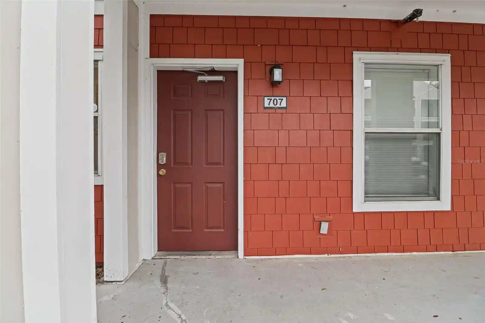 Listing Photo 2 - Condo for sale in 2360 Sw Archer Rd located at 2360 Sw Archer Rd, Gainesville, FL 32608 - Unit #707