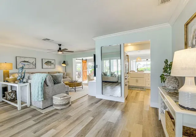 Photo 3 of Single family home for sale at 924 Arlington Rd, Palmetto, FL 34221 | MLS# A4708945 | Listing updated on 2026-10-09