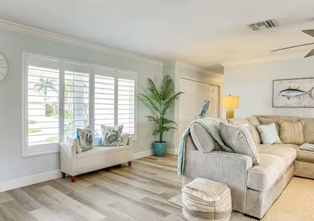 Photo 4 of Single family home for sale at 924 Arlington Rd, Palmetto, FL 34221 | MLS# A4708945 | Listing updated on 2026-10-09