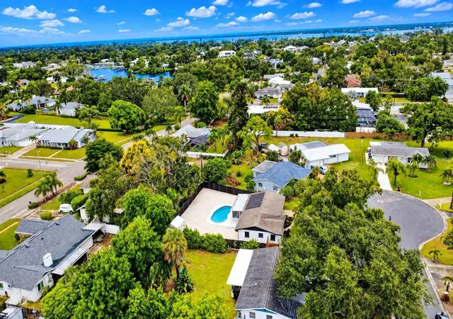 Photo 2 of Single family home for sale at 412 62nd Street Nw, Bradenton, FL 34209 | MLS# A4708947 | Listing updated on 2026-10-09