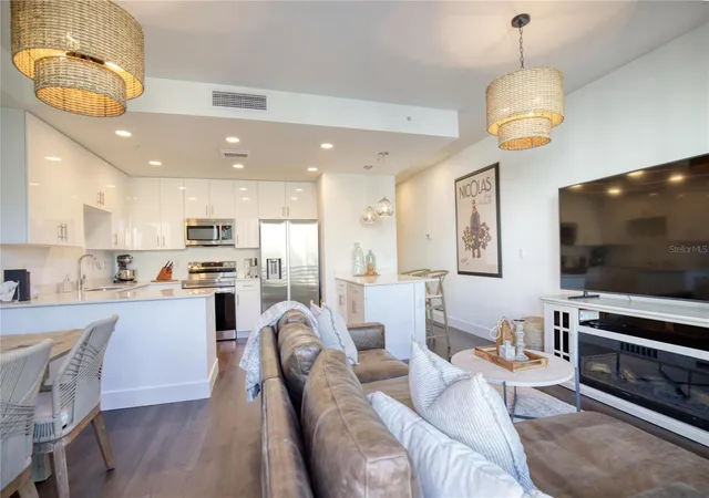 Photo 4 of Condo for sale at 1703 N Tamiami Trl #203, Sarasota, FL 34234 | MLS# O6448434 | Listing updated on 2026-10-09