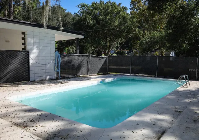 Photo 3 of Single family home for sale at 7614 Bell Blvd, Orlando, FL 32810 | MLS# O6448439 | Listing updated on 2026-10-14