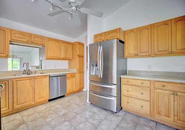 Photo 3 of Single family home for sale at 450 Rose Ln, Lake Placid, FL 33852 | MLS# TB8556291 | Listing updated on 2026-10-10